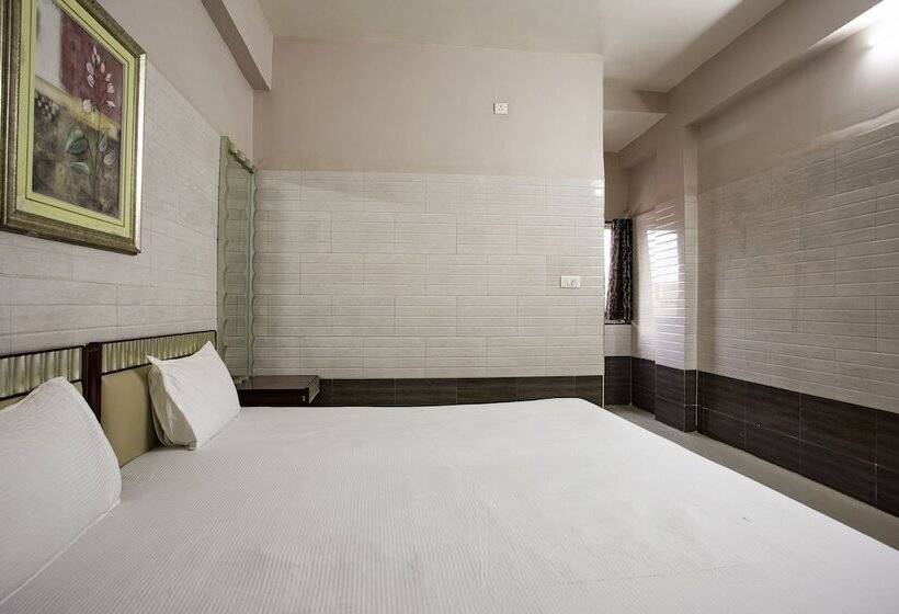 בית מלון כפרי Spot On 23725 Jay Shanti Palace