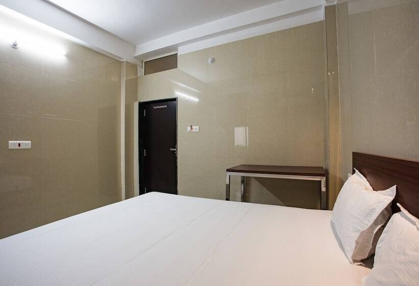 בית מלון כפרי Spot On 23725 Jay Shanti Palace