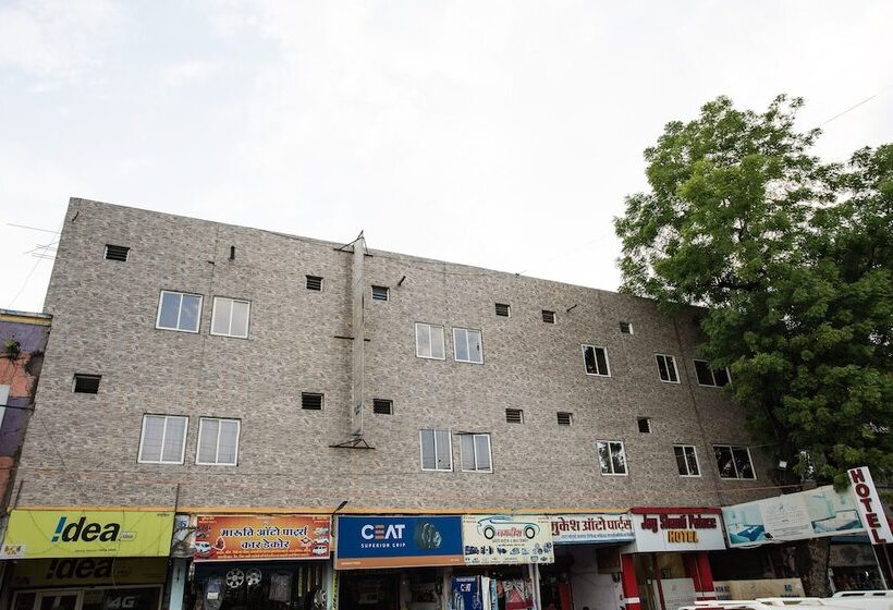 호텔 Spot On 23725 Jay Shanti Palace