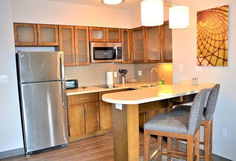 Отель Staybridge Suites   Orenco Station, An Ihg