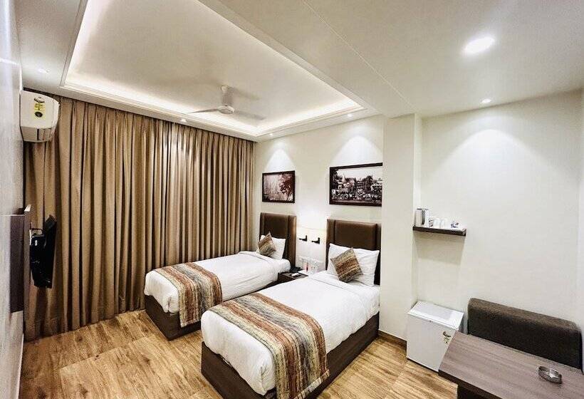 Отель Sugar Stars Inn