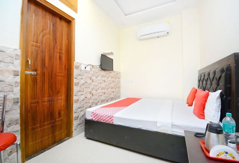 Отель The Sai Palace By Oyo Rooms