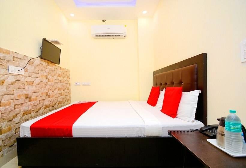 Отель The Sai Palace By Oyo Rooms