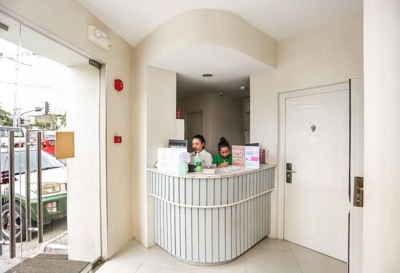 فندق Triangle Apartelle By Oyo Rooms