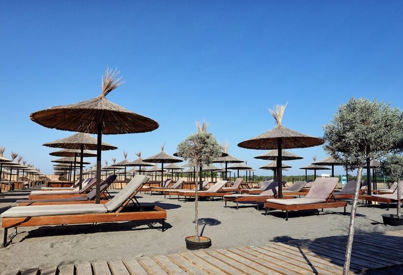 Отель Velipoja Grand Europa Resort, Affiliated By Melia