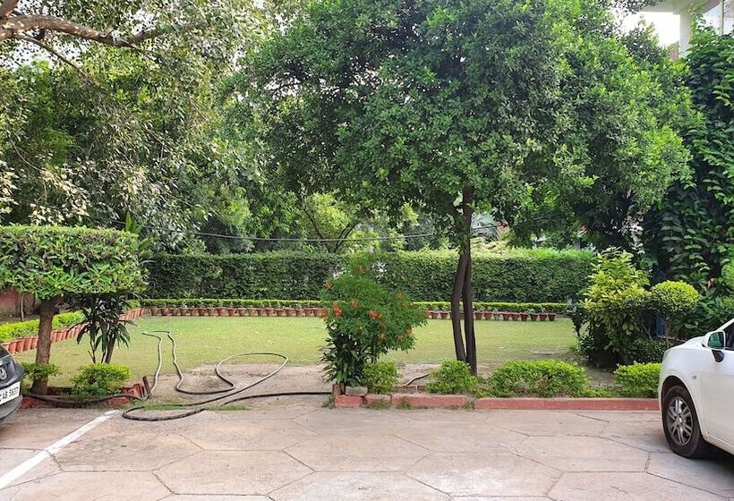 בית מלון כפרי Ywca International Guest House