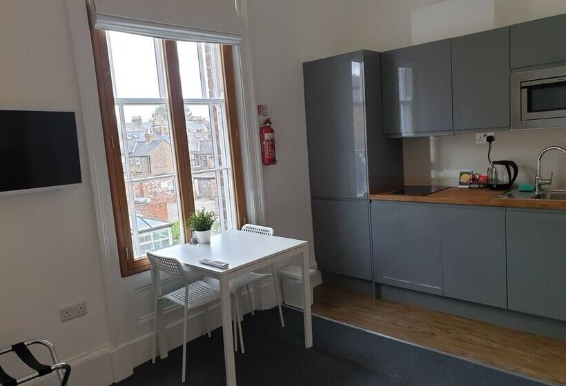 Mcmillan House Studio Apartments