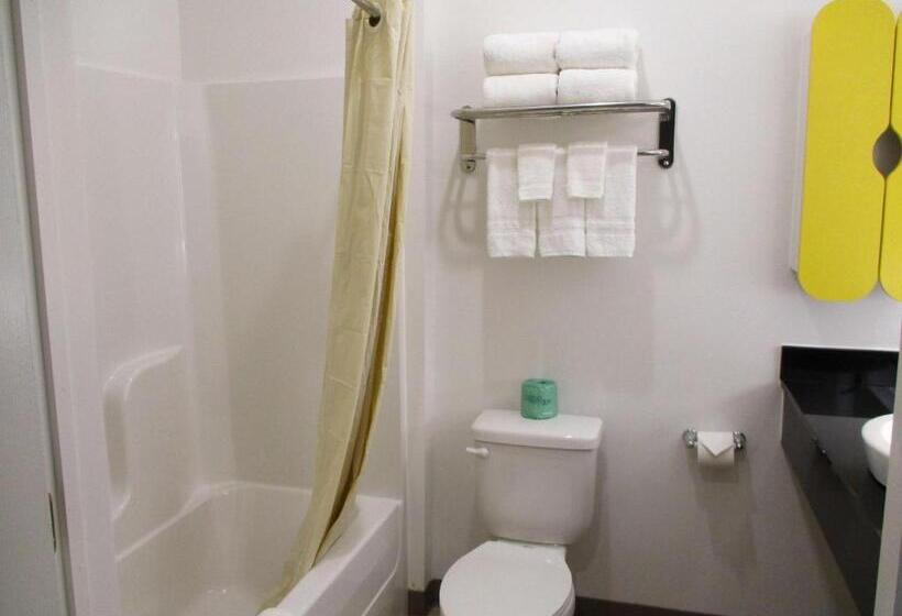 فندق على الطريق Studio 6port Allen, La  Baton Rouge I10