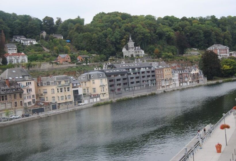 פנסיון L'inattendu Sur La Croisette Dinant Centre
