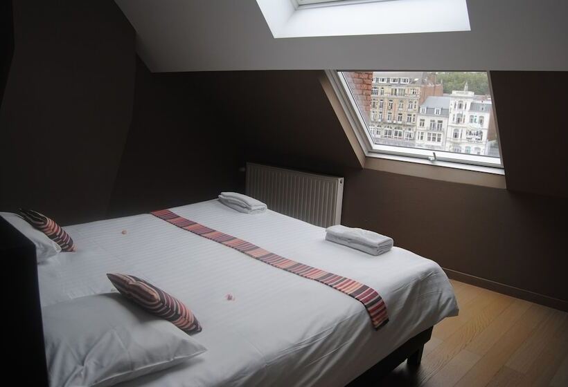 פנסיון L'inattendu Sur La Croisette Dinant Centre