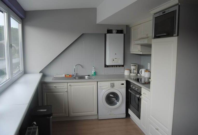 פנסיון L'inattendu Sur La Croisette Dinant Centre