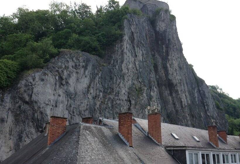 פנסיון L'inattendu Sur La Croisette Dinant Centre