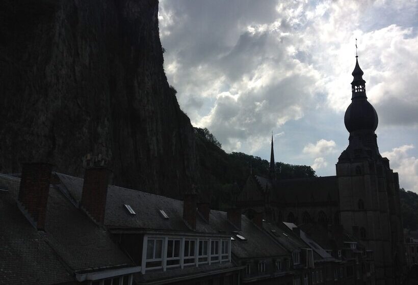 פנסיון L'inattendu Sur La Croisette Dinant Centre