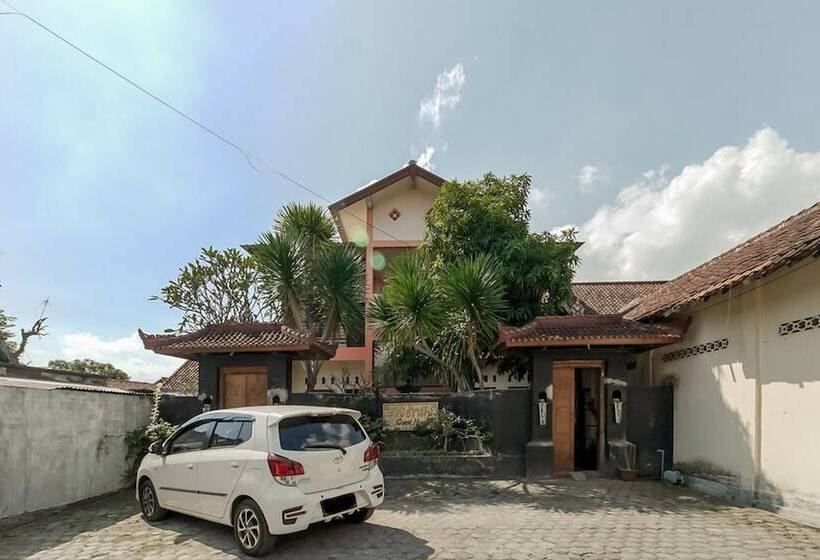 بنسيون Reddoorz @ Jalan Hos Cokroaminoto Mataram