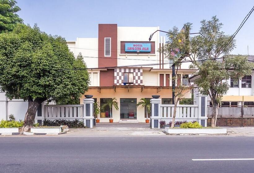 Пансион Reddoorz Near Xt Square 2