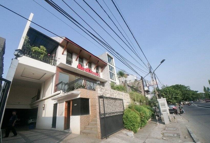 膳宿费 Reddoorz Plus Near Green Pramuka Square Mall