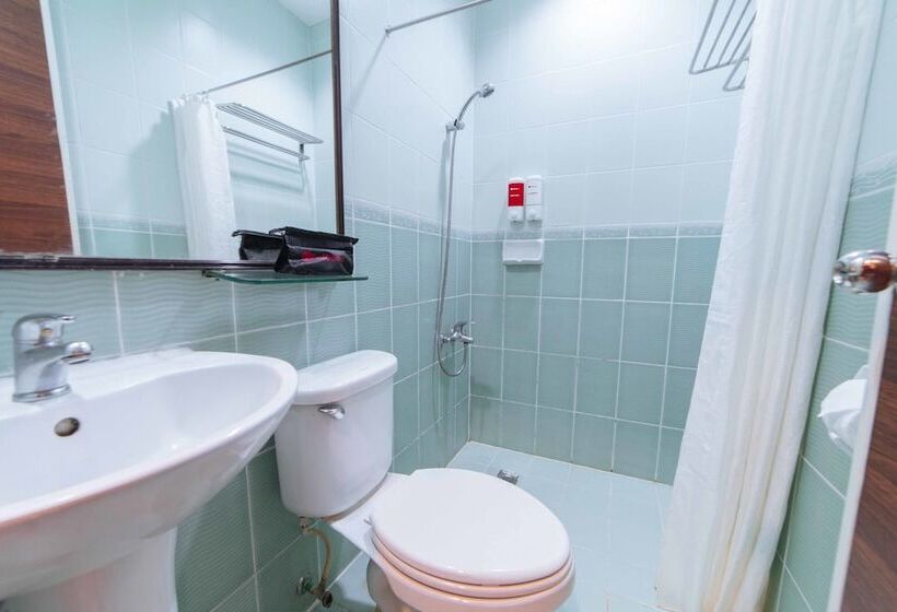 پانسیون Reddoorz Premium @ The Ritz Garden Oases