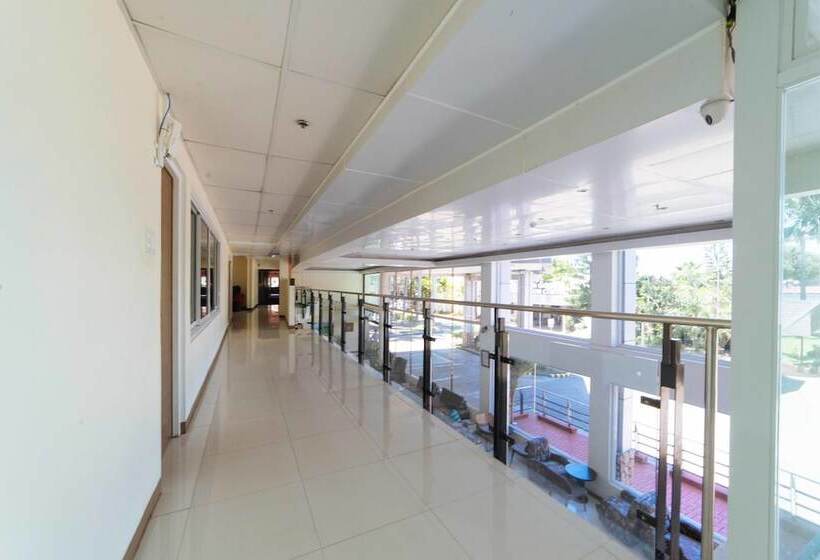 پانسیون Reddoorz Premium @ The Ritz Garden Oases