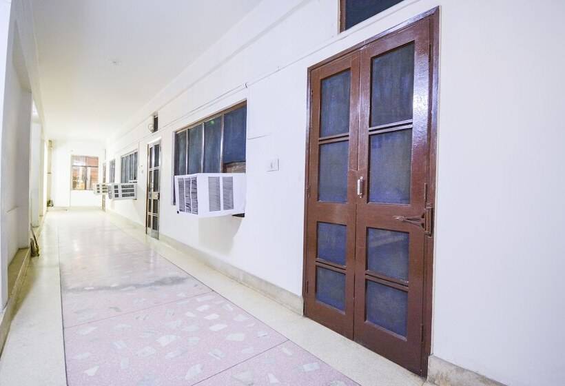 Spot On 39952 Hotel Silverton