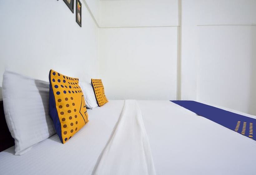 Spot On 39952 Hotel Silverton