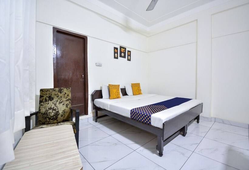 Spot On 39952 Hotel Silverton