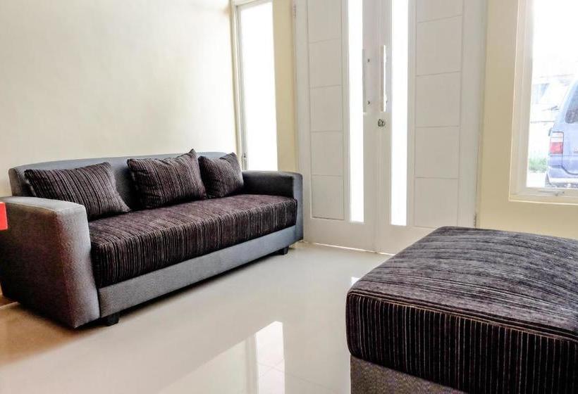 ユースホステル Cakalang Residence Syariah By Oyo Rooms