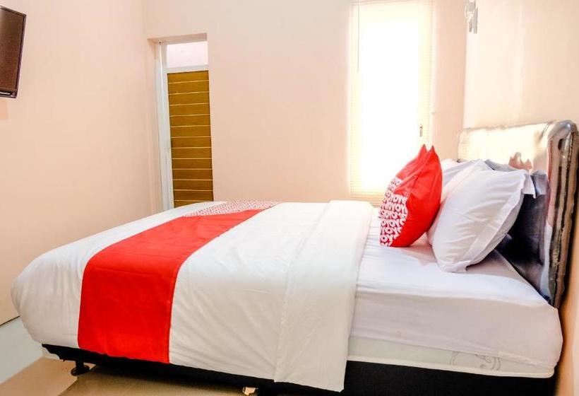 ユースホステル Cakalang Residence Syariah By Oyo Rooms