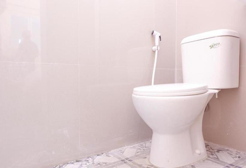 ユースホステル Cakalang Residence Syariah By Oyo Rooms