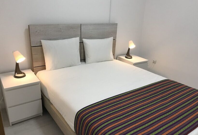 هاستل Charming Episode