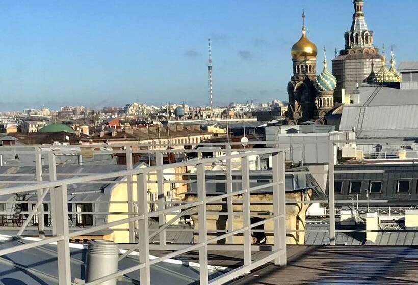 ユースホステル Nevsky Capsule