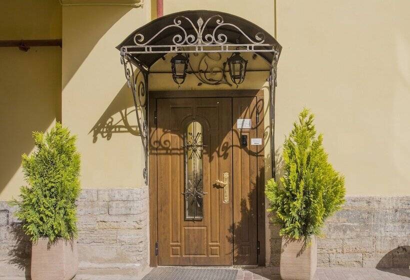 ユースホステル Nevsky Capsule