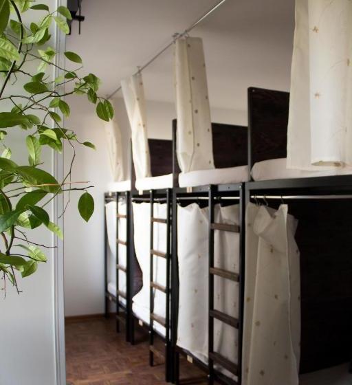 Bed And Bread Hostel