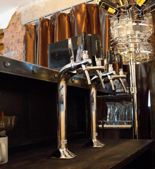 Bed And Bread Hostel