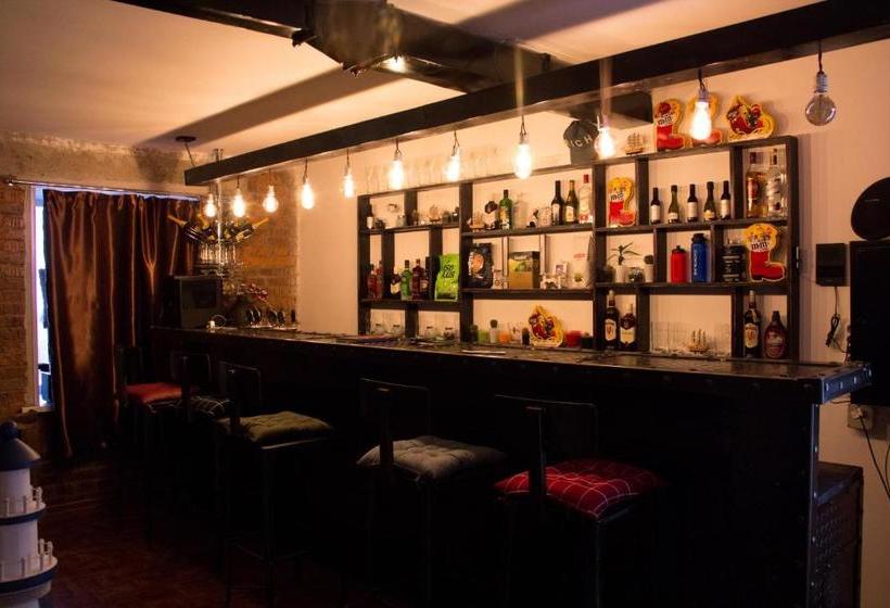 Bed And Bread Hostel