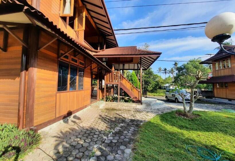 住宿加早餐  Besar Bulan Baru   Senggigi