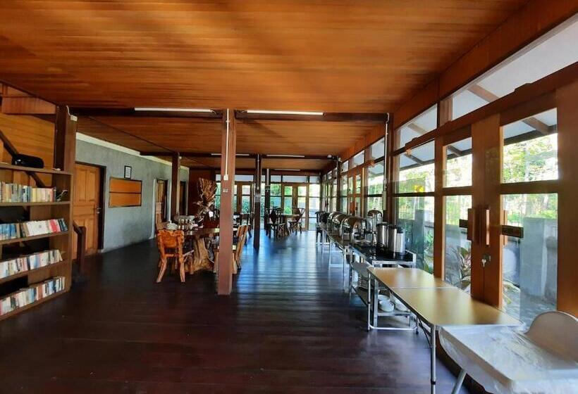 住宿加早餐  Besar Bulan Baru   Senggigi