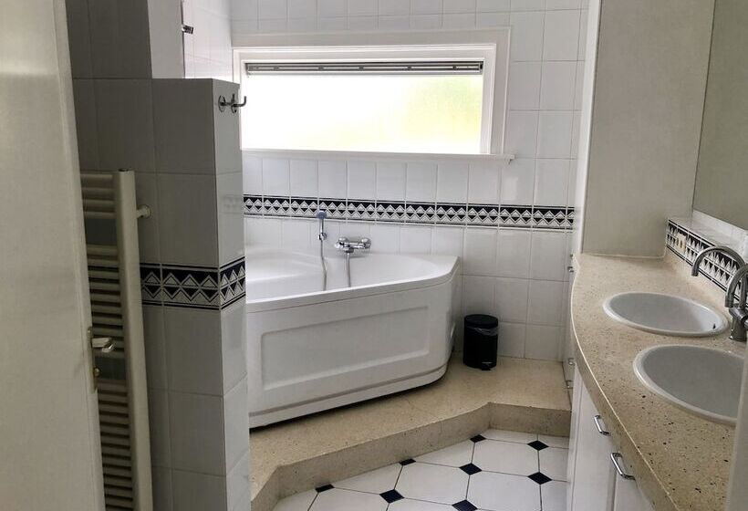 مبيت وإفطار Guesthouse Villa De Eikhof