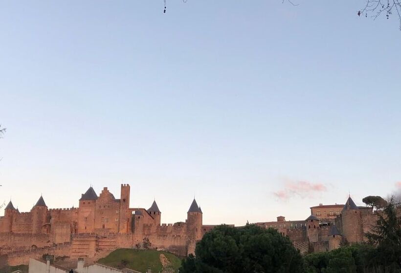 ベッドアンドブレックファースト Le Grenier Occitan