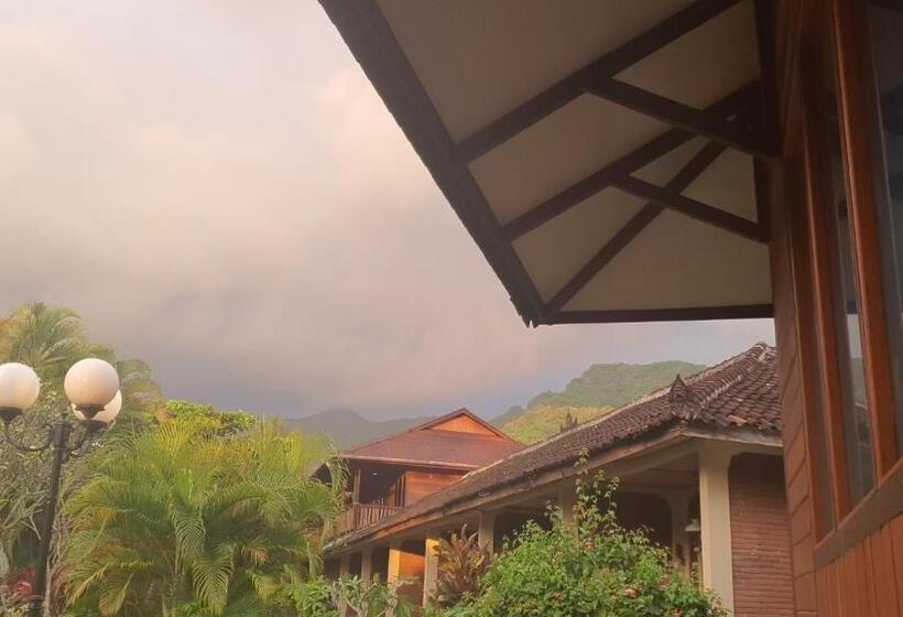 住宿加早餐  Besar Bulan Baru   Senggigi