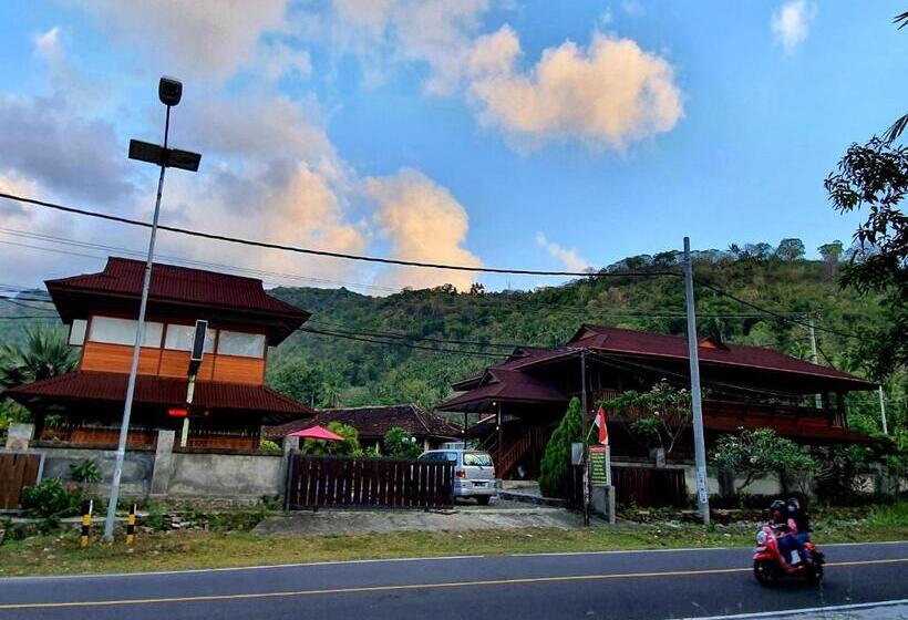 住宿加早餐  Besar Bulan Baru   Senggigi