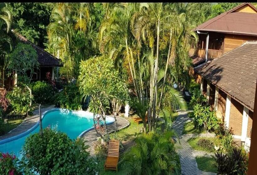 住宿加早餐  Besar Bulan Baru   Senggigi