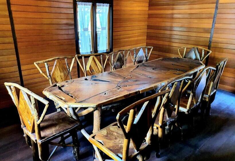 住宿加早餐  Besar Bulan Baru   Senggigi