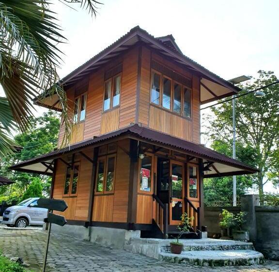 住宿加早餐  Besar Bulan Baru   Senggigi