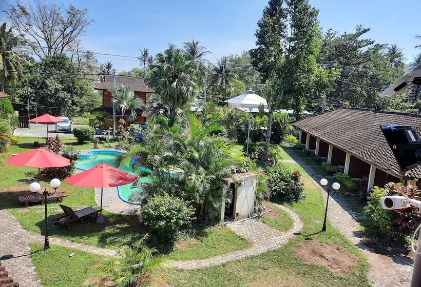 住宿加早餐  Besar Bulan Baru   Senggigi