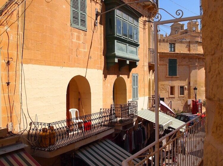 تختخواب و صبحانه Provicario