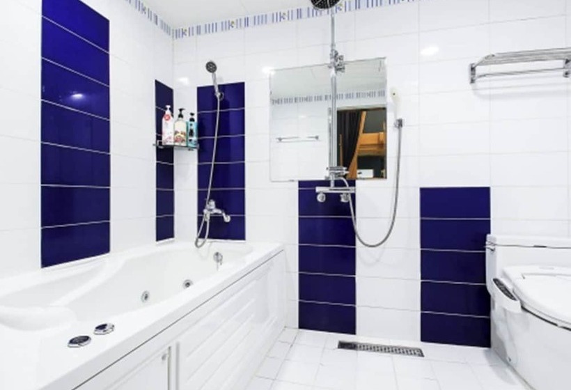 Belita N Goodtime Drivein Motel