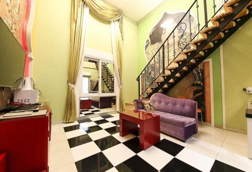 Belita N Goodtime Drivein Motel