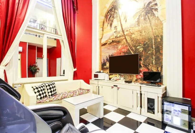 Belita N Goodtime Drivein Motel