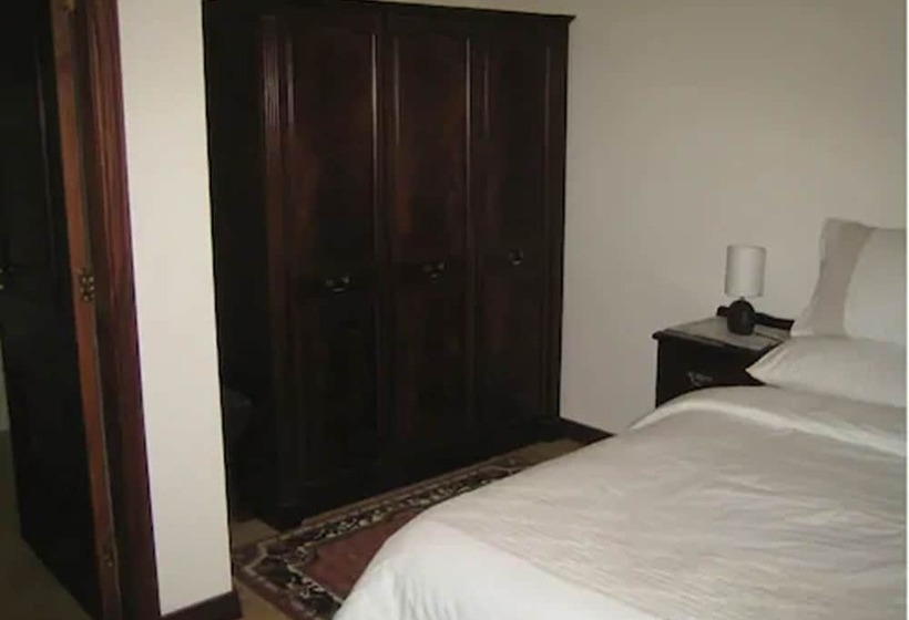 Down Royal House B&b