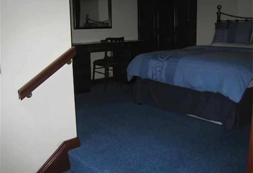 Down Royal House B&b